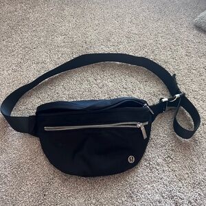 Lululemon City Adventure Belt Bag black and silver